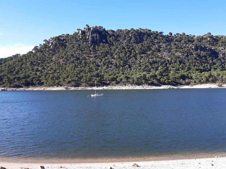 Acogedor Apartamento Con Bellas Vistas Al Embalse San Martín de Valdeiglesias Екстериор снимка